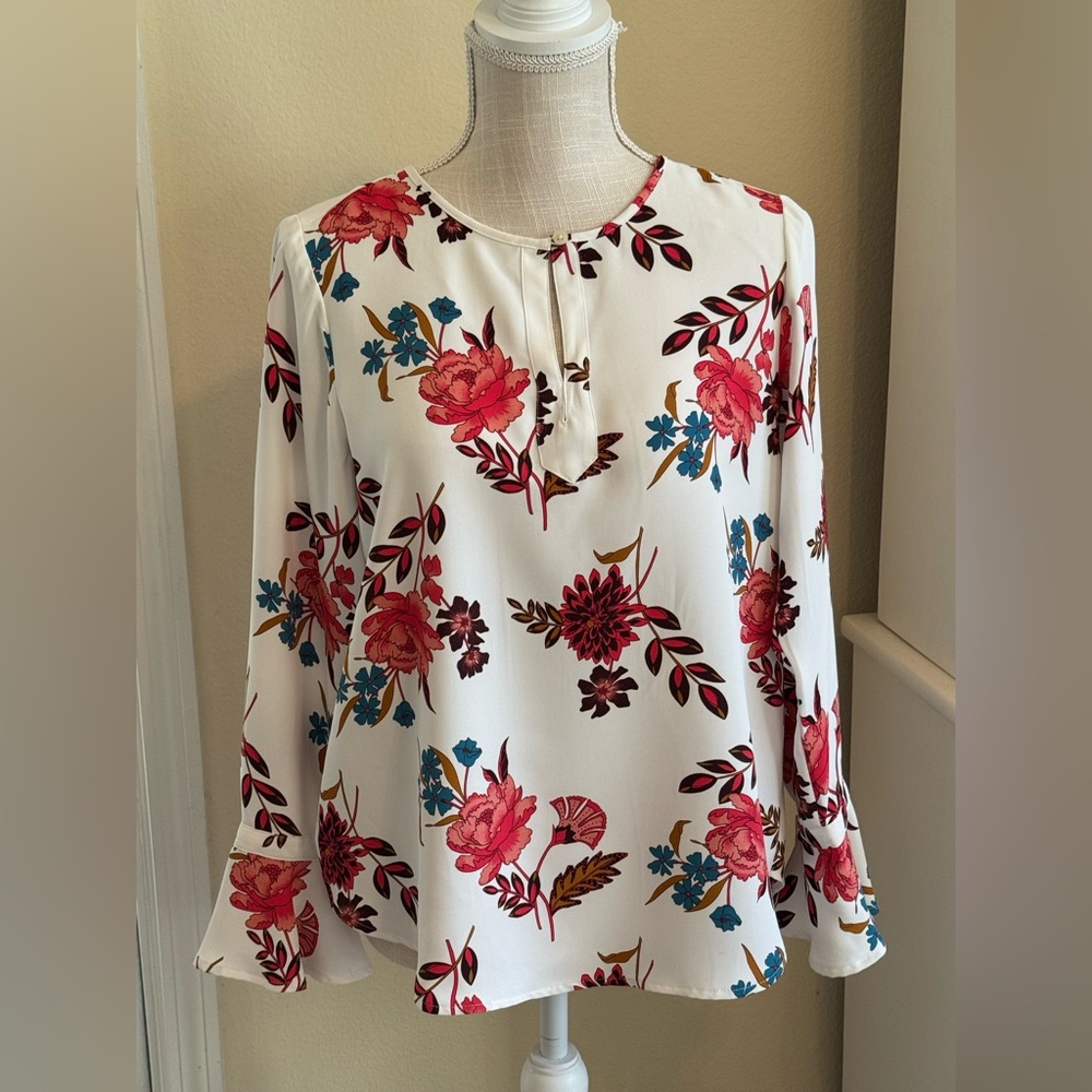 🔻 $10 Loft Jacobean Floral Blouse